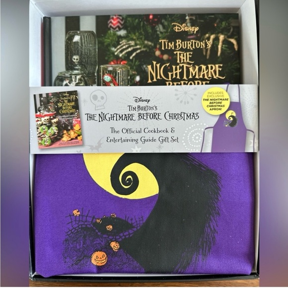 The Nightmare Before Christmas:
Official Cookbook & Entertaining Guide Gift Set - Picture 3 of 6